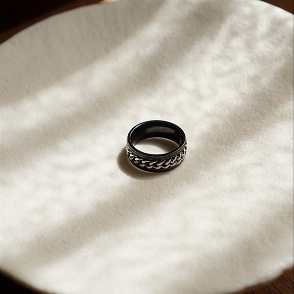 Nhẫn Gothic bond
